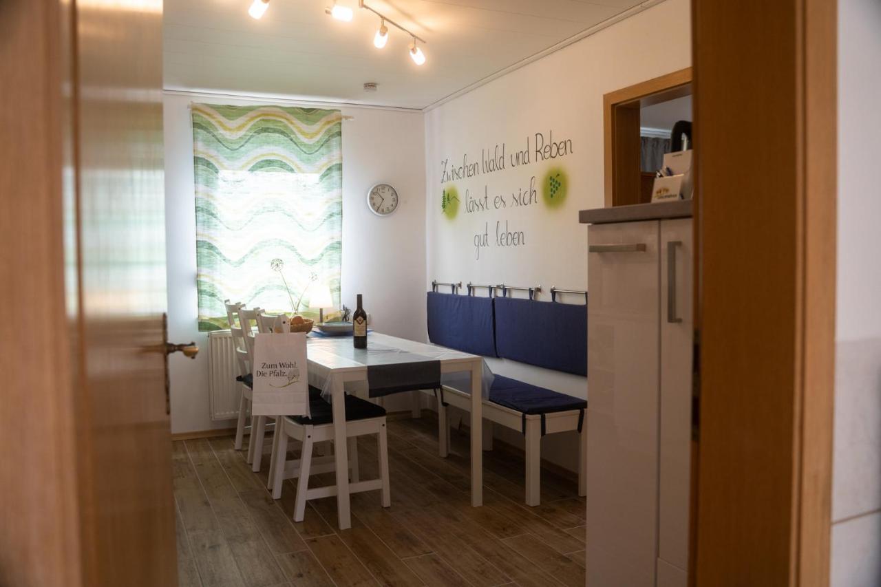 Ferienhaus Lenchen Niederkirchen bei Deidesheim ภายนอก รูปภาพ